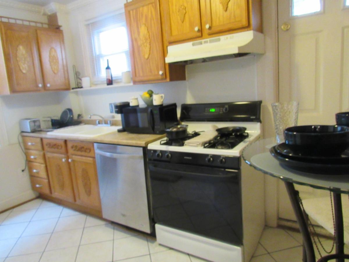 Located In The Noma-Gallaudet Neighborhood Apartment Washington Exterior photo